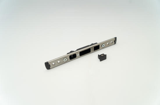 Umstellung – Nebenschließblech Automatikriegel FRAME<sup>+</sup> 75 DI Türsystem Beschlag